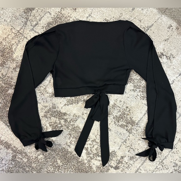 Pretty Little Thing Blouse - Picture 2 of 6